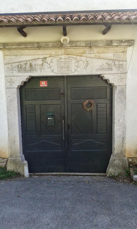 Komen Apartmaji Hedera מראה חיצוני תמונה